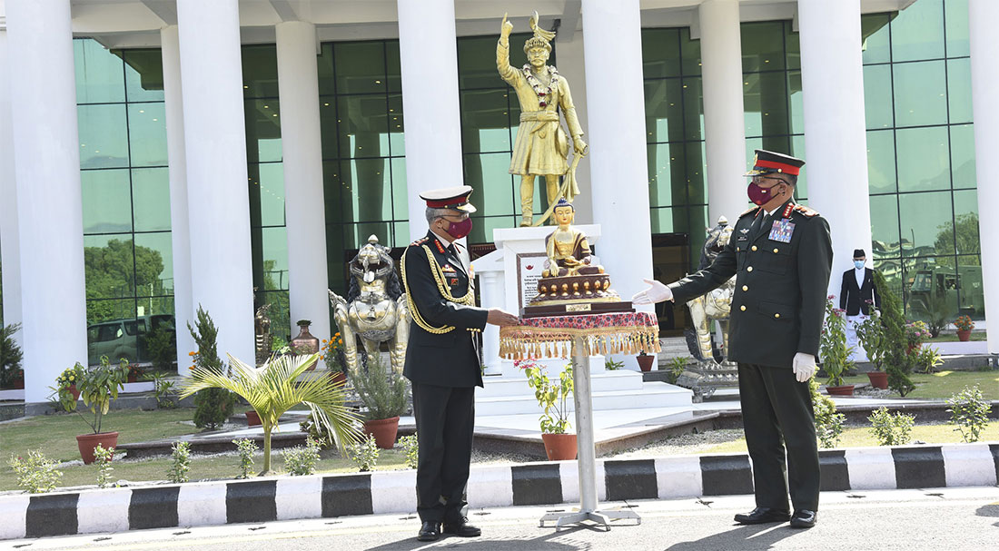 जंगी अड्‍डामा भारतीय सेनाध्यक्ष नरवणेलाइ सम्मान गारद