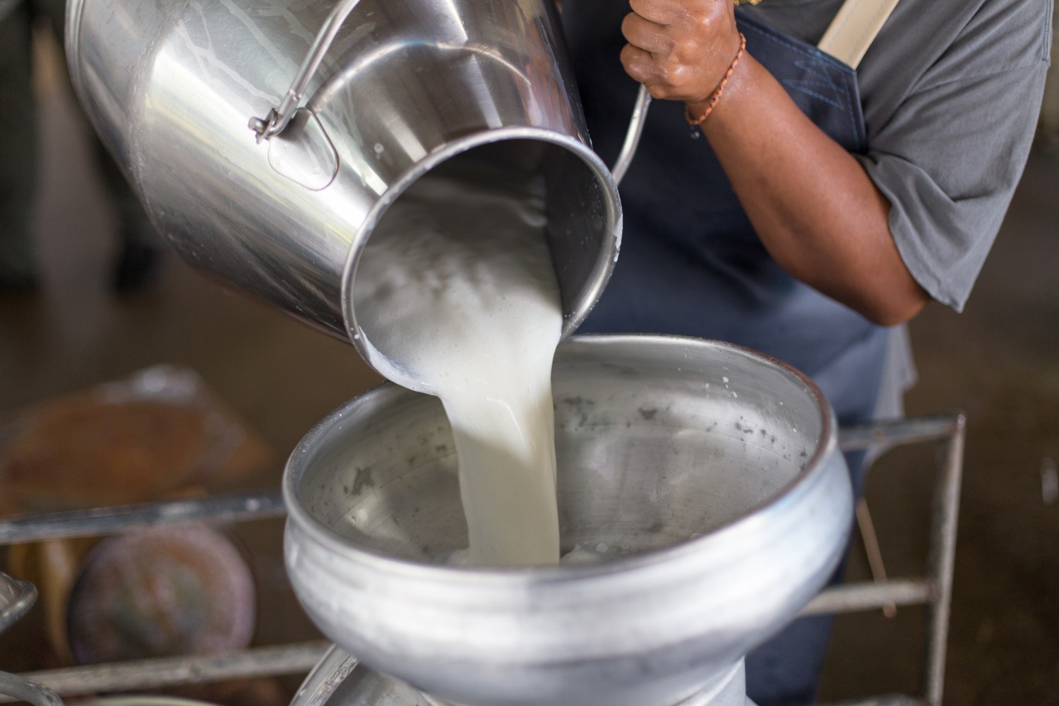 सरकारले दूधको समर्थन मूल्य प्रतिलिटर ५६.०४ रुपियाँ कायम